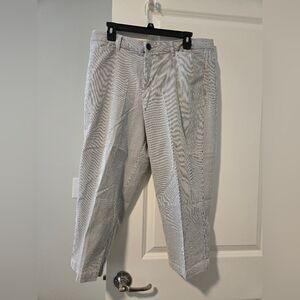 Croft & Barrow Gray Ankle Pants. Excellent Condition.